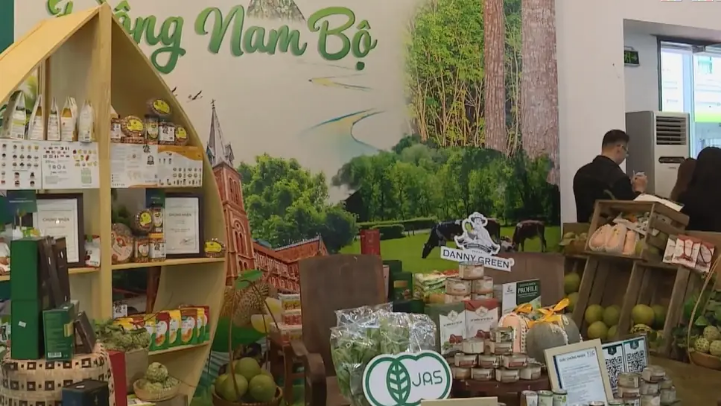 Doanh nghiệp đẩy mạnh tiêu thụ nông sản Việt dịp cuối năm 